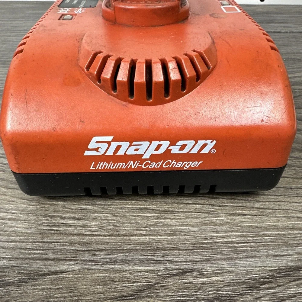 Snap On Battery Charger CTC620‎ 14.4 - 18 Volt 120 Volt OEM